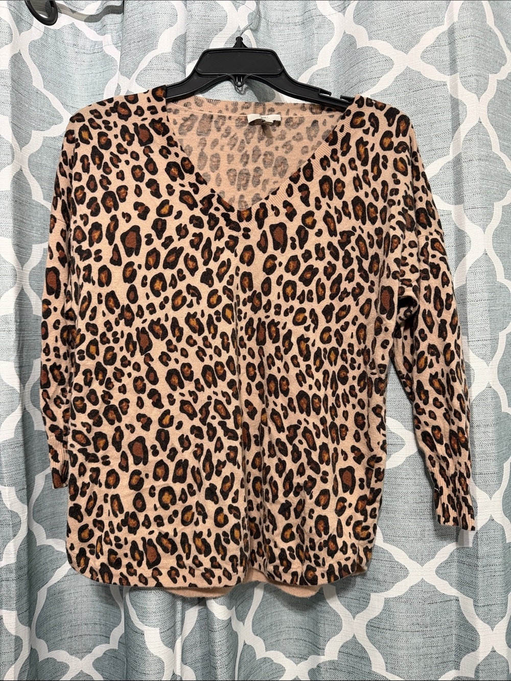 Joie Leopard Print V-Neck Sweater - Tan & Brown